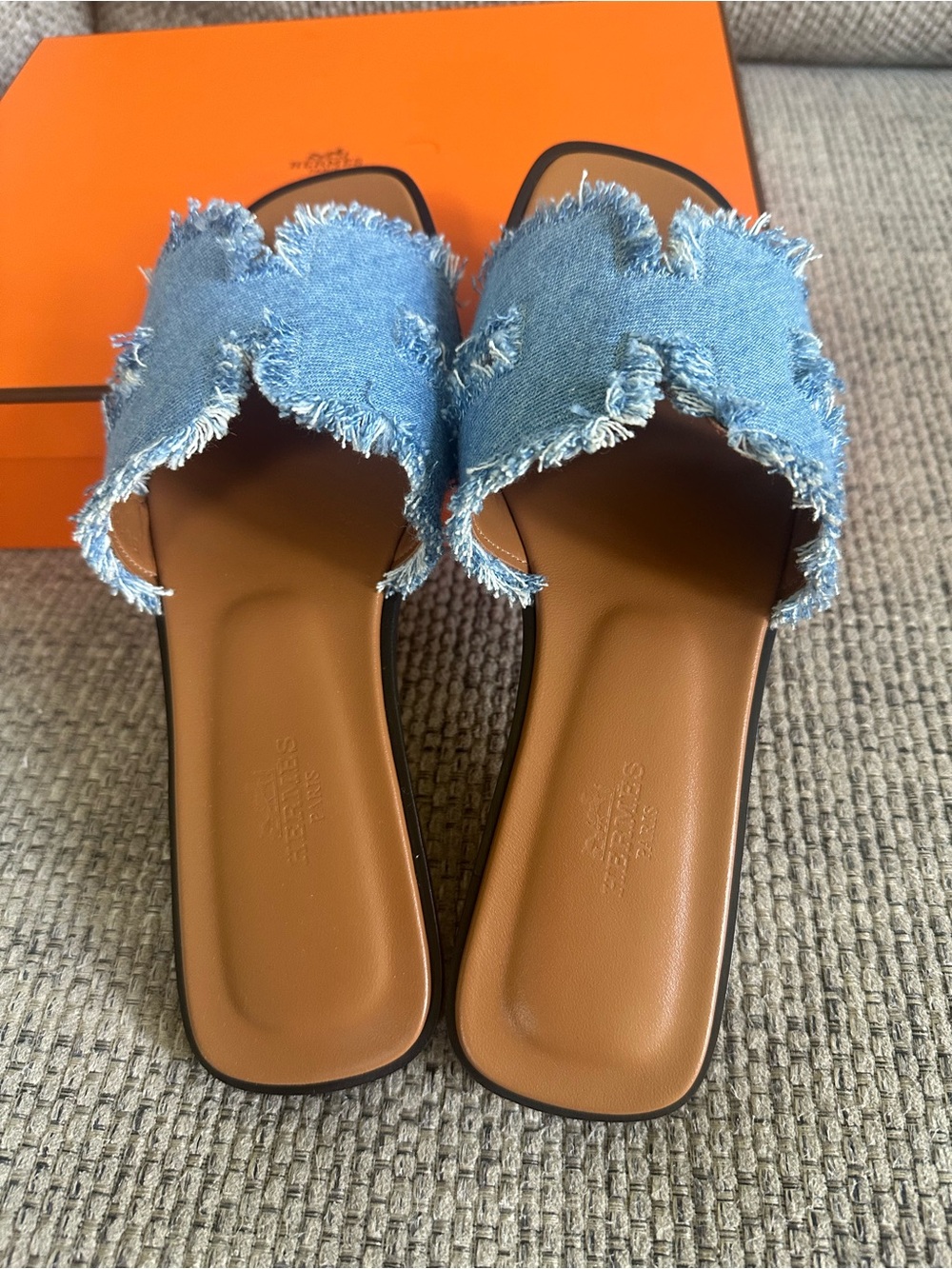 NEW in box HERMÈS Bleu Clair DENIM Fringe Oran Sandals - Picture 9 of 16